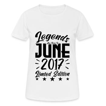 Geboren Juni 2017 Geburtstagsgeschenk 2017. - Frauen T-Shirt atmungsaktiv - Weiß - Vorne - AI Model Female 172 dark (172cm)