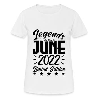 Geboren Juni 2022 Geburtstagsgeschenk 2022. - Frauen T-Shirt atmungsaktiv - Weiß - Vorne - AI Model Female 172 dark (172cm)