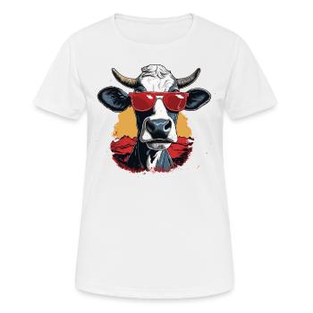 Une vache avec des lunettes de soleil à la montagne - T-shirt respirant Femme - blanc - Devant - AI Model Female 172 dark (172cm)