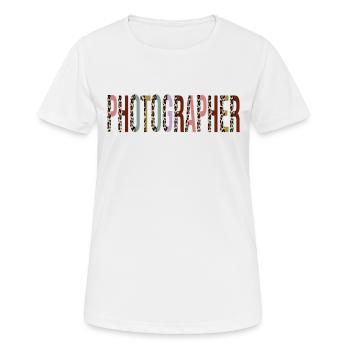 Photograph - Frauen T-Shirt atmungsaktiv - Weiß - Vorne - AI Model Female 172 dark (172cm)
