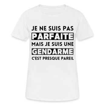 Je ne suis pas parfaite mais je suis gendarme - T-shirt respirant Femme - blanc - Devant - AI Model Female 172 dark (172cm)