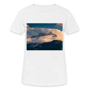 Alpspitze in Wolken - Frauen T-Shirt atmungsaktiv - Weiß - Vorne - AI Model Female 172 dark (172cm)