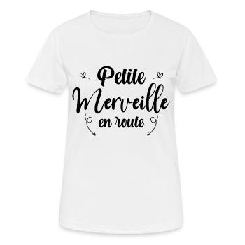 Petite merveille en route idée cadeau future maman - T-shirt respirant Femme - blanc - Devant - AI Model Female 172 dark (172cm)