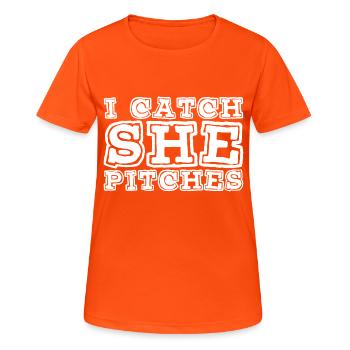 I Catch She Pitches 3 - Frauen T-Shirt atmungsaktiv - Neonorange - Vorne - AI Model Female 172 dark (172cm)