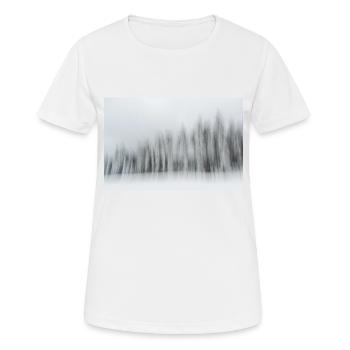 Une rangée de conifères enneigés dans un paysage hivernal en m - T-shirt respirant Femme - blanc - Devant - AI Model Female 172 dark (172cm)