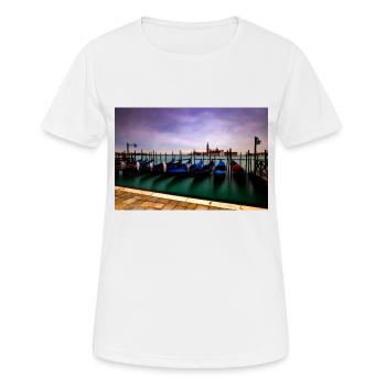 Gondoles sur la place Saint-Marc - T-shirt respirant Femme - blanc - Devant - AI Model Female 172 dark (172cm)