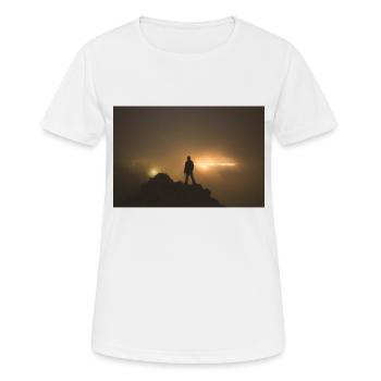 La porte d’Hadès - T-shirt respirant Femme - blanc - Devant - AI Model Female 172 dark (172cm)