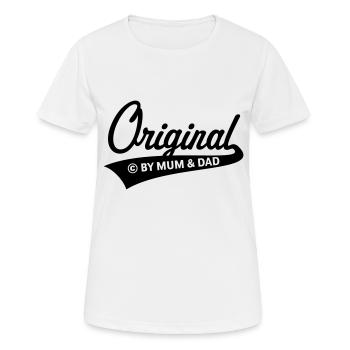 Original – © By Mum And Dad (Geburt / Baby / 1C) - Frauen T-Shirt atmungsaktiv - Weiß - Vorne - AI Model Female 172 dark (172cm)