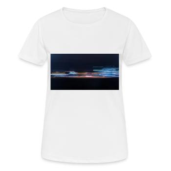 La nuit sur l’autoroute à Berlin - T-shirt respirant Femme - blanc - Devant - AI Model Female 172 dark (172cm)