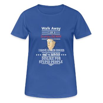Grumpy old man - Geschenk - Opa - Frauen T-Shirt atmungsaktiv - Royalblau - Vorne - AI Model Female 172 light (172cm)