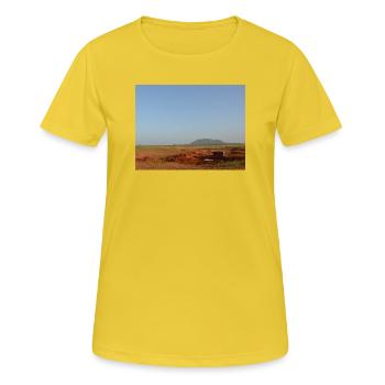Horizon désertique et sols rouges - T-shirt respirant Femme - jaune soleil - Devant - AI Model Female 172 dark (172cm)