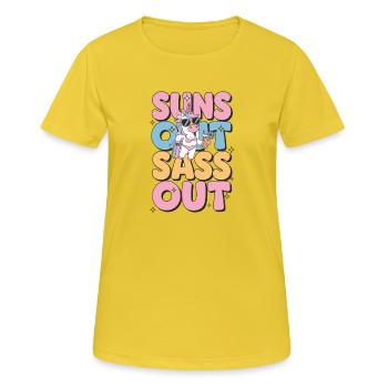 Soleils Éteints Sassing Vacances d’été à la plage de la licorne - T-shirt respirant Femme - jaune soleil - Devant - AI Model Female 172 dark (172cm)