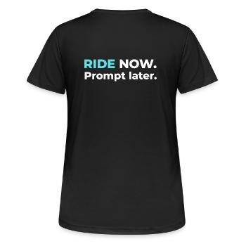 Monte maintenant. Prompt plus tard. – Conception en cyan - T-shirt respirant Femme - noir - Dos - AI Model Female 172 light (172cm)