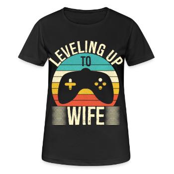 Ehefrau Gamer steigt zur Ehefrau auf - Frauen T-Shirt atmungsaktiv - Schwarz - Vorne - AI Model Female 172 light (172cm)