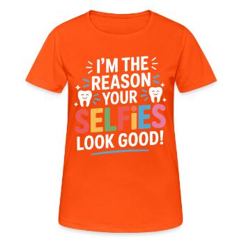 Je suis la raison pour laquelle vos selfies ont l’air bien dentaire - T-shirt respirant Femme - orange néon - Devant - AI Model Female 172 dark (172cm)