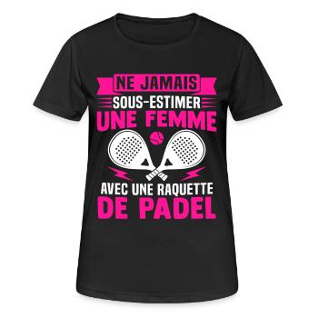 Eine Frau mit einem Tennisschläger - Frauen T-Shirt atmungsaktiv - Schwarz - Vorne - AI Model Female 172 light (172cm)