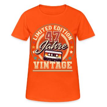 47. Geburtstag Vintage kassette - Frauen T-Shirt atmungsaktiv - Neonorange - Vorne - AI Model Female 172 dark (172cm)