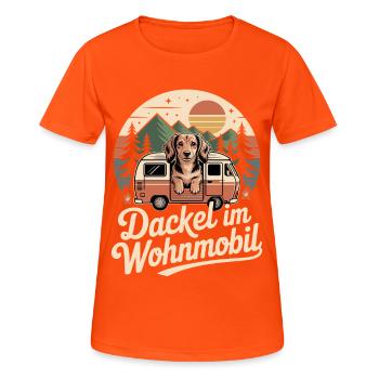 Dackel im Wohnmobil - Frauen T-Shirt atmungsaktiv - Neonorange - Vorne - AI Model Female 172 dark (172cm)