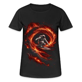 Astronaute surfeur dans vortex braise volcan - T-shirt respirant Femme - noir - Devant - AI Model Female 172 light (172cm)