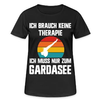 Ich brauche keine Therapie ich muss zum Gardasee - Frauen T-Shirt atmungsaktiv - Schwarz - Vorne - AI Model Female 172 light (172cm)