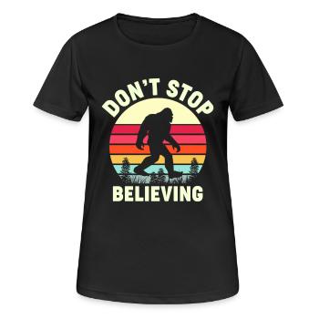 Rétro N’arrêtez pas de croire Bigfoot - T-shirt respirant Femme - noir - Devant - AI Model Female 172 light (172cm)