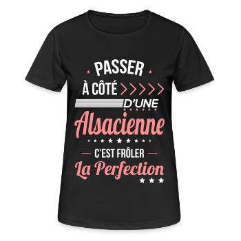 Alsacienne - Frôler la perfection - Alsace - T-shirt respirant Femme - noir - Devant - AI Model Female 172 light (172cm)