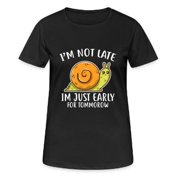 Lahme Schnecke / verschlafen / zu spät kommen - Frauen T-Shirt atmungsaktiv - Schwarz - Vorne - AI Model Female 172 light (172cm)