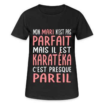 Mein Mann ist nicht perfekt, aber er ist Karateka - Frauen T-Shirt atmungsaktiv - Schwarz - Vorne - AI Model Female 172 light (172cm)