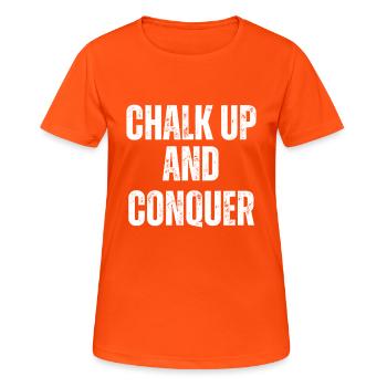 Boulderer Chalk Up Und Conquer Bouldering - Frauen T-Shirt atmungsaktiv - Neonorange - Vorne - AI Model Female 172 dark (172cm)