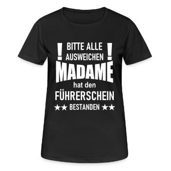 Madame hat den Führerschein bestanden - Frauen T-Shirt atmungsaktiv - Schwarz - Vorne - AI Model Female 172 light (172cm)