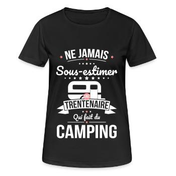 Sous-estimer une trentenaire qui fait du camping - T-shirt respirant Femme - noir - Devant - AI Model Female 172 light (172cm)