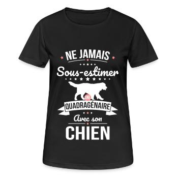 Sous-estimer une quadragénaire avec son chien - T-shirt respirant Femme - noir - Devant - AI Model Female 172 light (172cm)
