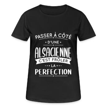 Alsacienne - Frôler la perfection - Alsace - T-shirt respirant Femme - noir - Devant - AI Model Female 172 light (172cm)