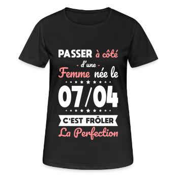 Anniversaire - Née le 7 Avril Frôler perfection - T-shirt respirant Femme - noir - Devant - AI Model Female 172 light (172cm)