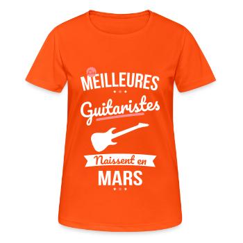 Les meilleures guitaristes naissent en Mars - T-shirt respirant Femme - orange néon - Devant - AI Model Female 172 dark (172cm)