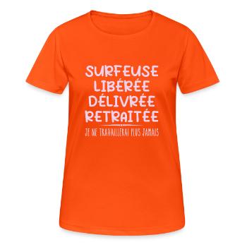 Surfer feiert Ruhestand mit Humor Geschenk - Frauen T-Shirt atmungsaktiv - Neonorange - Vorne - AI Model Female 172 dark (172cm)