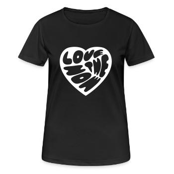 Aimer le moment présent - T-shirt respirant Femme - noir - Devant - AI Model Female 172 light (172cm)