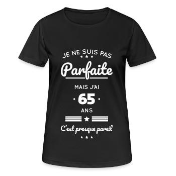 Anniversaire 65 ans - Pas parfaite mais 65 ans - T-shirt respirant Femme - noir - Devant - AI Model Female 172 light (172cm)