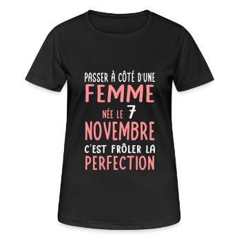 Anniversaire - Née 7 Novembre Frôler perfection - T-shirt respirant Femme - noir - Devant - AI Model Female 172 light (172cm)
