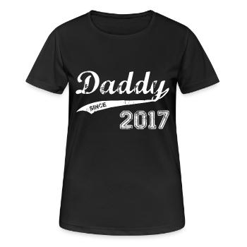 Daddy Since 2017 - Frauen T-Shirt atmungsaktiv - Schwarz - Vorne - AI Model Female 172 light (172cm)