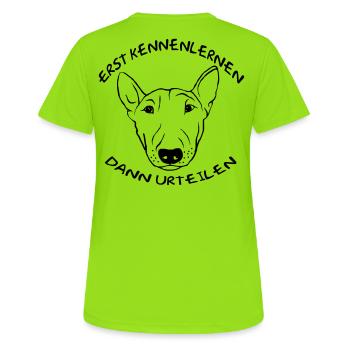 Erst Kennenlernen - Dann Urteilen - Frauen T-Shirt atmungsaktiv - Neongrün - Hinten - AI Model Female 172 dark (172cm)