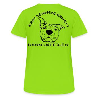 Erst Kennenlernen - Dann Urteilen - Frauen T-Shirt atmungsaktiv - Neongrün - Hinten - AI Model Female 172 dark (172cm)