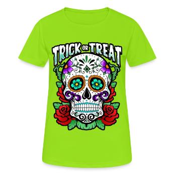 Trick Or Treat - Skull - Halloween - Frauen T-Shirt atmungsaktiv - Neongrün - Vorne - AI Model Female 172 dark (172cm)