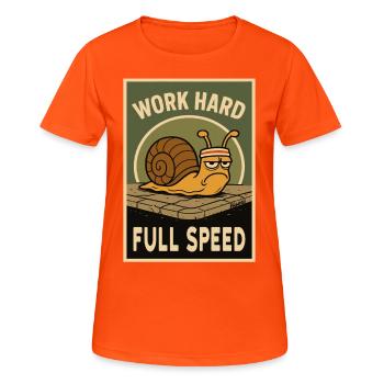 Schnecke mit Stirnband und Spruch in Retro-Optik - Frauen T-Shirt atmungsaktiv - Neonorange - Vorne - AI Model Female 172 dark (172cm)