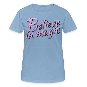 Croire en la magie - T-shirt respirant Femme - bleu ciel - Devant - AI Model Female 172 light (172cm)