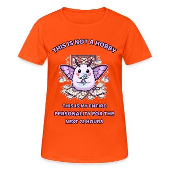 Sechs Stunden Forschung – Hyperfixationsmotte - Frauen T-Shirt atmungsaktiv - Neonorange - Vorne - AI Model Female 172 dark (172cm)