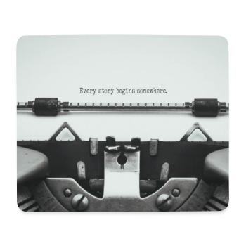 Chaque histoire commence quelque part Conception de machine à écrire - Tapis de souris (format paysage) - blanc - Devant