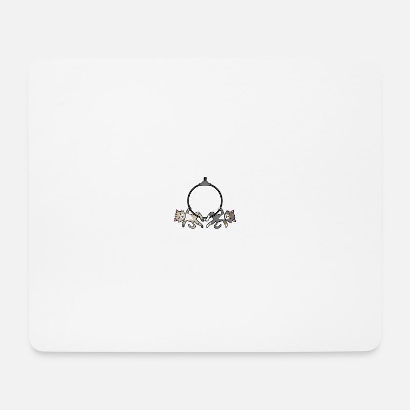 Chats mignons avec cerceau aérien - Tapis de souris (format paysage) - blanc