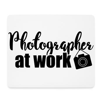 Photographer at work - Tapis de souris (format paysage) - blanc - Devant