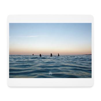Dämmerung über dem Ozean und Surfern - Mousepad (Querformat) - Weiß - Vorne